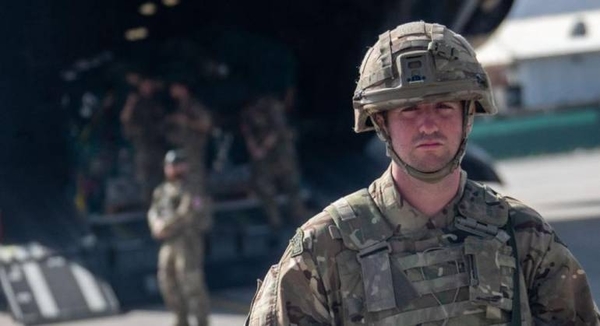 Diario HOY | Últimas tropas británicas dejan Kabul, finalizando 20 años de campaña militar