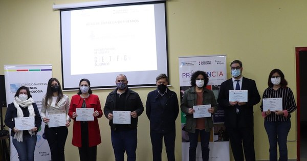 La Nación / Conacyt premió trabajos periodísticos