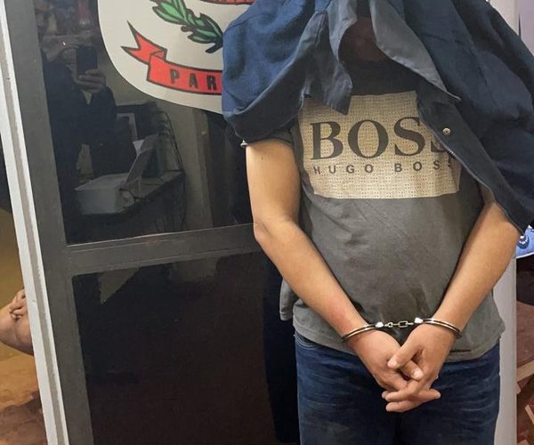 Joven fue pillado en la cama de una menor de 12 años