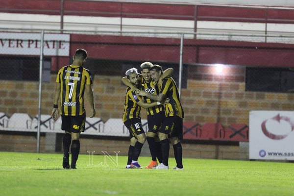 El puntero Guaraní y una visita de riesgo a River Plate