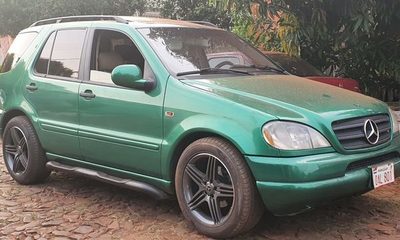 Hurtan camioneta en Franco