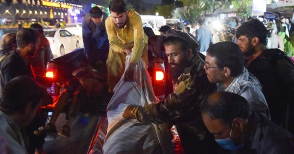 La Nación / EEUU lleva a cabo un ataque aéreo en Kabul contra un vehículo vinculado al ISIS
