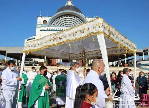 Rehabilitan la explanada de la Basílica de Caacupé, más de un año después - ADN Digital