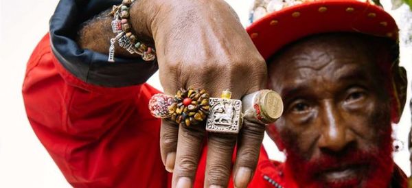 Muere Lee Scratch Perry, rey del dub y padre artístico de Bob Marley