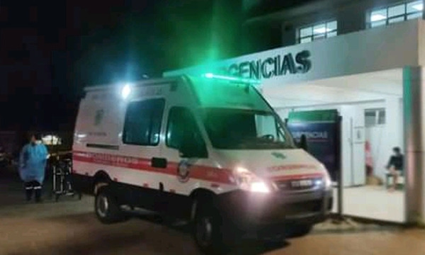 Tras choque de motocicletas hombre sufre mutilación de una pierna en Coronel Oviedo - OviedoPress