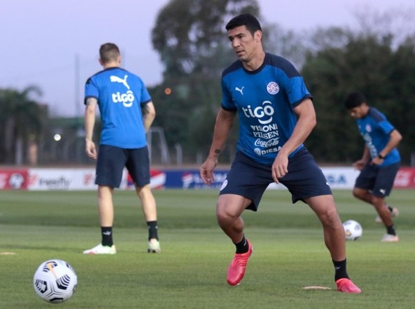 La Albirroja cerró doble turno de entrenamientos - APF