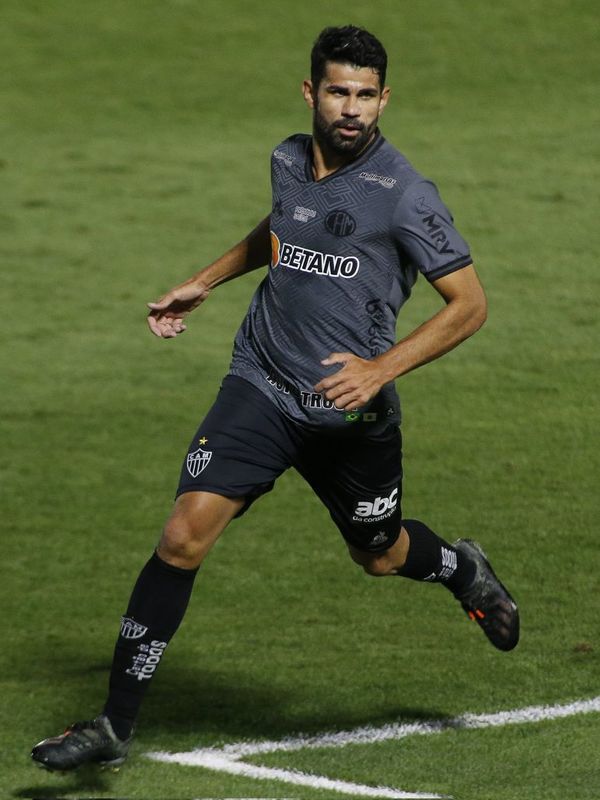 Diego Costa evita derrota del Mineiro en Brasil - Fútbol - ABC Color
