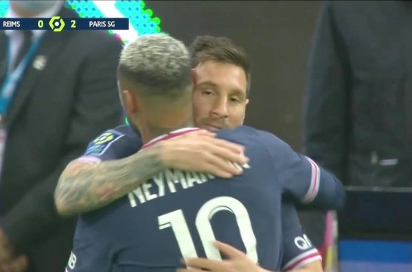 Crónica / Leo Messi debutó ayer con la casaca del PSG