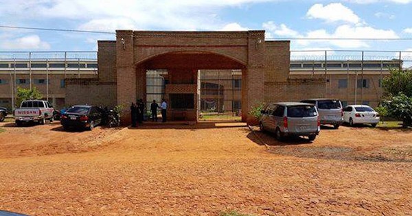 La Nación / Riña deja reo muerto en el penal de Misiones