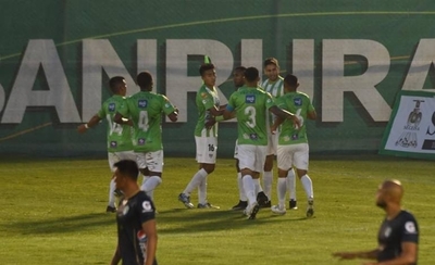 Diario HOY | El paraguayo Báez marca doblete y mantiene al Antigua como líder en Guatemala