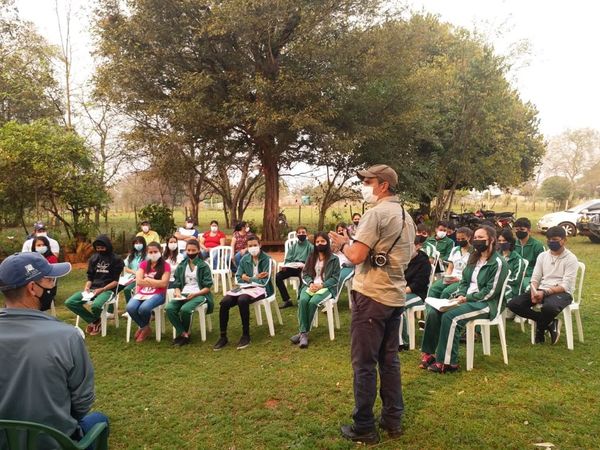 ANDE realizó charla sobre educación ambiental a pobladores de Raúl A. Oviedo | .::Agencia IP::.