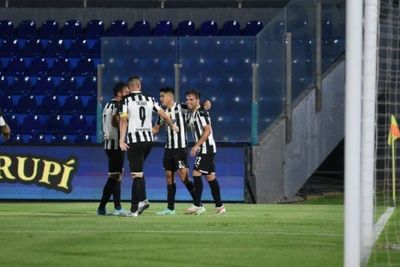Libertad aplasta a Luqueño y logra su primer triunfo