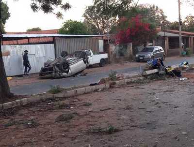 Fatal accidente de tránsito en Villa Elisa deja a un adolescente fallecido y dos heridos