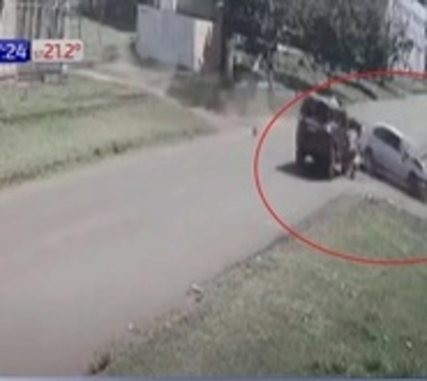 Impactante accidente en Ciudad del Este captado en cámaras - Paraguay.com