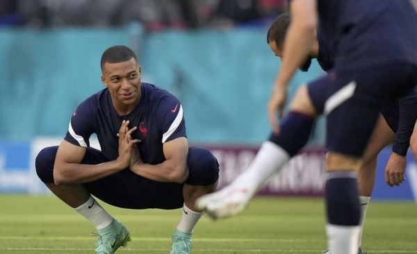 Diario HOY | Mbappé se concentra con la selección francesa con su futuro en el aire