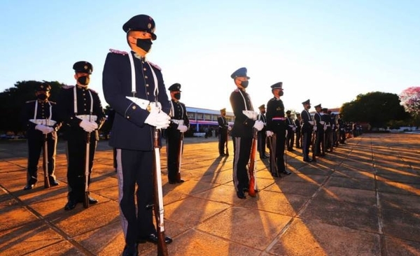 Diario HOY | Giuzzio aboga por una formación más extensa para lograr "mejor calidad" de policías