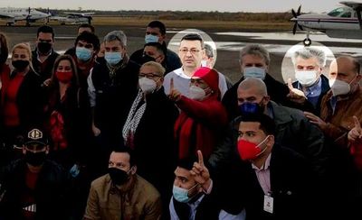 Giuzzio resta importancia a foto con D’Ecclesis y destaca “apoyo” del diputado - Nacionales - ABC Color