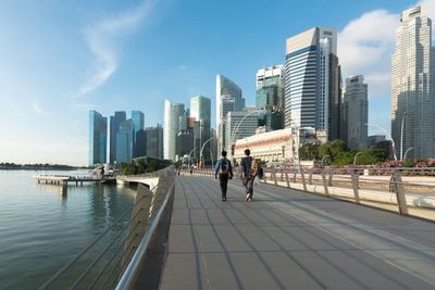 Gobierno aspira al mercado de Singapur y aprueba fondo de preinversión - MarketData
