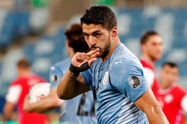 Luis Suárez es baja en Uruguay