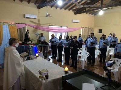 Conmemoran Día del Agente de Policía y recuerdan a efectivos caídos - ABC en el Este - ABC Color