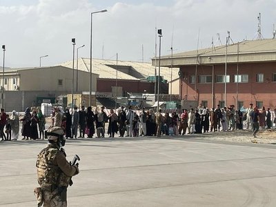 Estados Unidos entra en la recta final del operativo: Evacuó a la base de su personal diplomático en Afganistán
