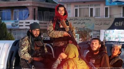 Estado Islámico reivindica autoría del ataque con cohetes contra aeropuerto de Kabul