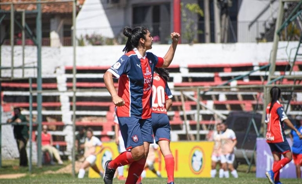 Diario HOY | Dos líderes tiene el fútbol femenino
