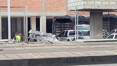 Atentado con artefacto explosivo contra una sede policial en Colombia deja 14 heridos