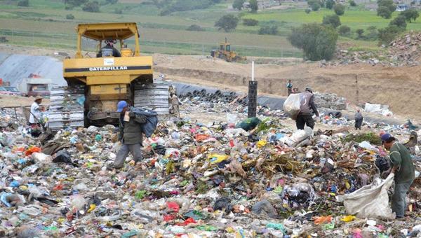 Acusan a dueños de recicladora por delitos ambientales en San Cristóbal