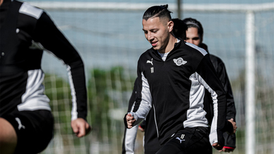 Sebastián Ferreira reemplaza a Carlos González en la Albirroja