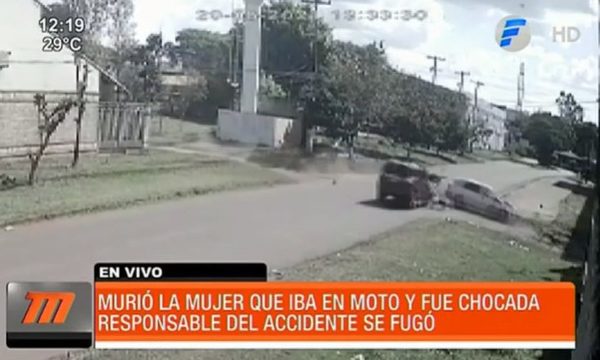 Conductora de motocicleta muere en terrible accidente | Telefuturo
