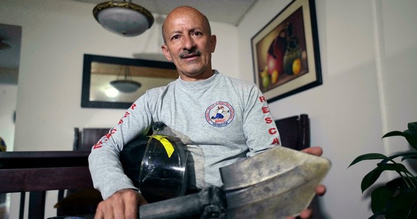 La Nación / “¿Pude haber hecho más?”, se cuestiona un bombero colombiano 20 años tras el 11/9