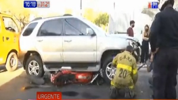 San Lorenzo: Camioneta arrolla a un motociclista | Noticias Paraguay
