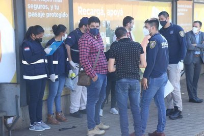 Crónica / Nena de 13 apuñaló a un chipero en Abasto