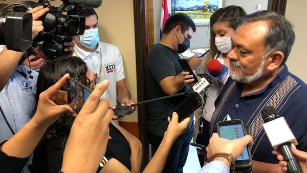 Sixto denuncia que empresarios, sojeros y ganaderos invaden las tierras públicas