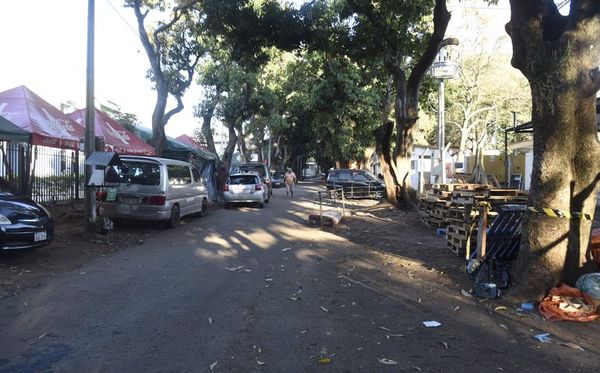 Ineram: sin la carpa solidaria, familiares de pacientes piden ayuda a la ciudadanía - Nacionales - ABC Color