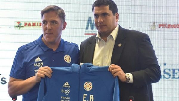 Robert Harrison dice que la Albirroja "va de menos a más"