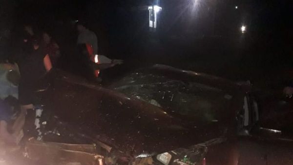 No quiso atropellar a un gato y terminó volcando su vehículo