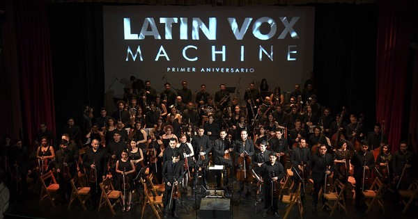 La Nación / Latin Vox, la orquesta que refugió a los músicos venezolanos de Argentina en pandemia