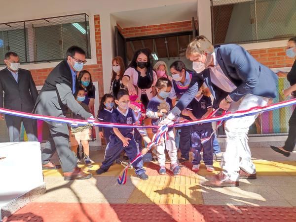 Realizan Foro Departamental de Transformación educativa en Caaguazú – Prensa 5