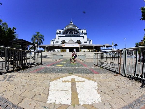 Analizan que solo personas vacunadas ingresen a misas de Caacupé · Radio Monumental 1080 AM