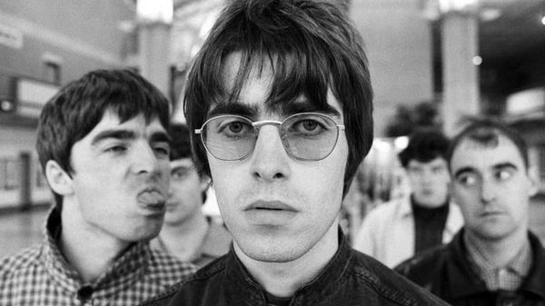 El primer baterista de Oasis, hospitalizado tras sufrir un infarto - Música - ABC Color