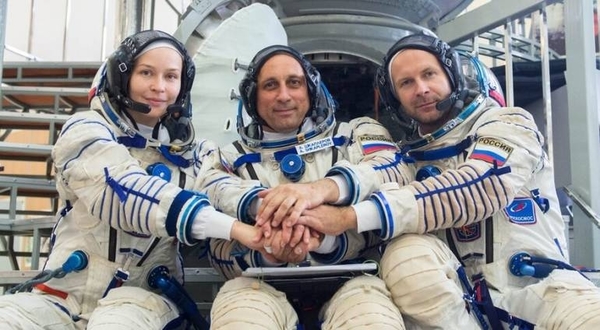 Diario HOY | Médicos autorizan a director y actriz rodar la primera película en el espacio