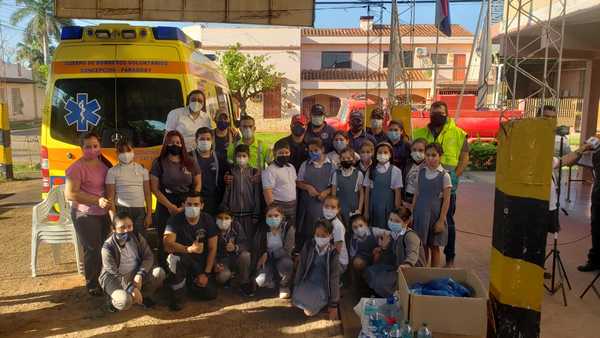 Merecido homenaje a los Bomberos Voluntarios de Concepción