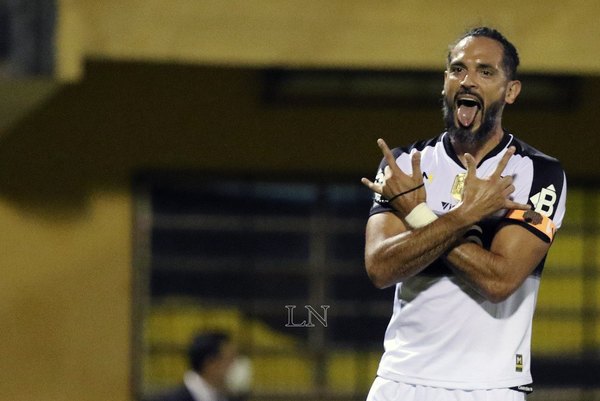 ¡BOMBAZO! Roque dejaría Olimpia para fichar por Libertad