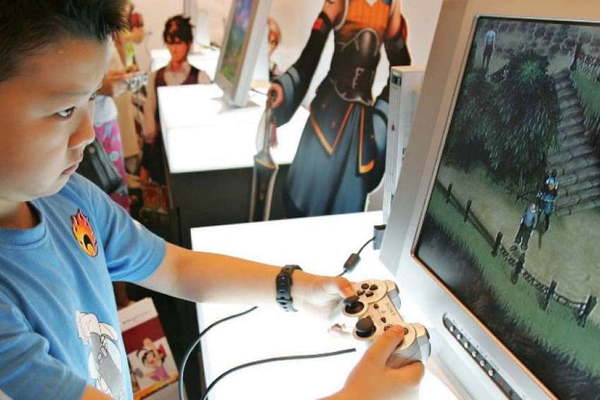 China prohíbe a menores jugar videojuegos en línea entre semana - Noticiero Paraguay