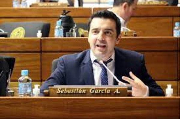 Sebastián García criticó duramente a los bañadenses por las ollas populares