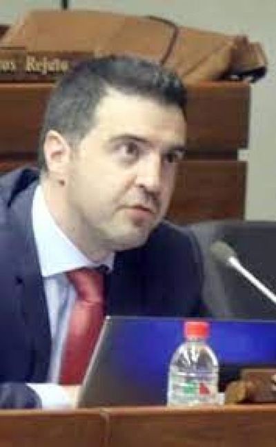 Diputado Sebastián García se ratifica en contra de ollas populares: “No hay que seguir dando más”, subrayó