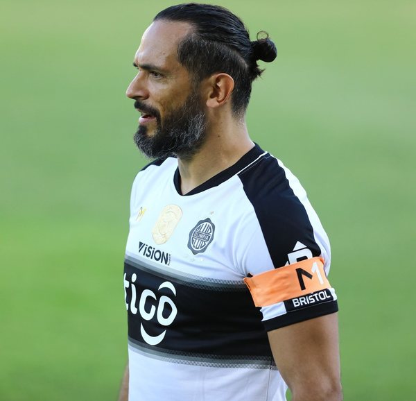 ¿Roque Santacruz irá a Libertad?: El traspaso del jugador quedó en “standby”, afirma Da Rosa | Ñanduti