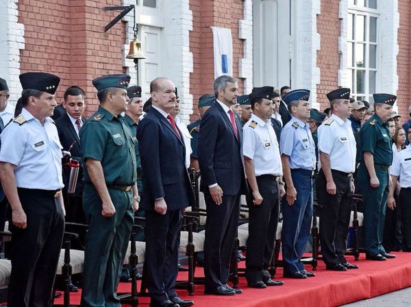 Paraguay firma acuerdo que previene el reclutamiento de niños soldados - Nacionales - ABC Color